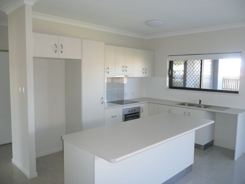 37 Seabreeze Close, Bowen QLD 4805
