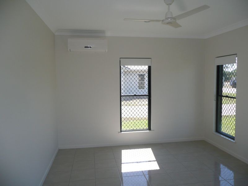 37 Seabreeze Close, Bowen QLD 4805