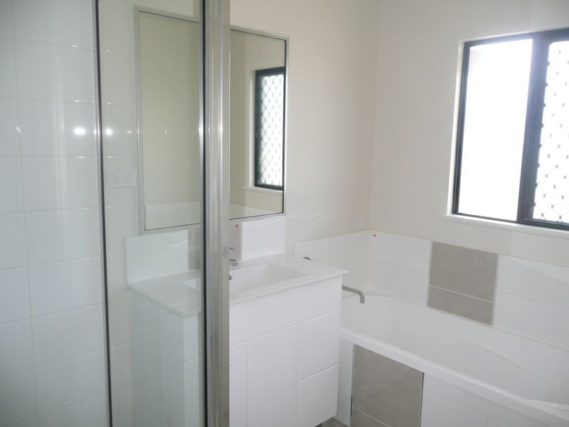 37 Seabreeze Close, Bowen QLD 4805