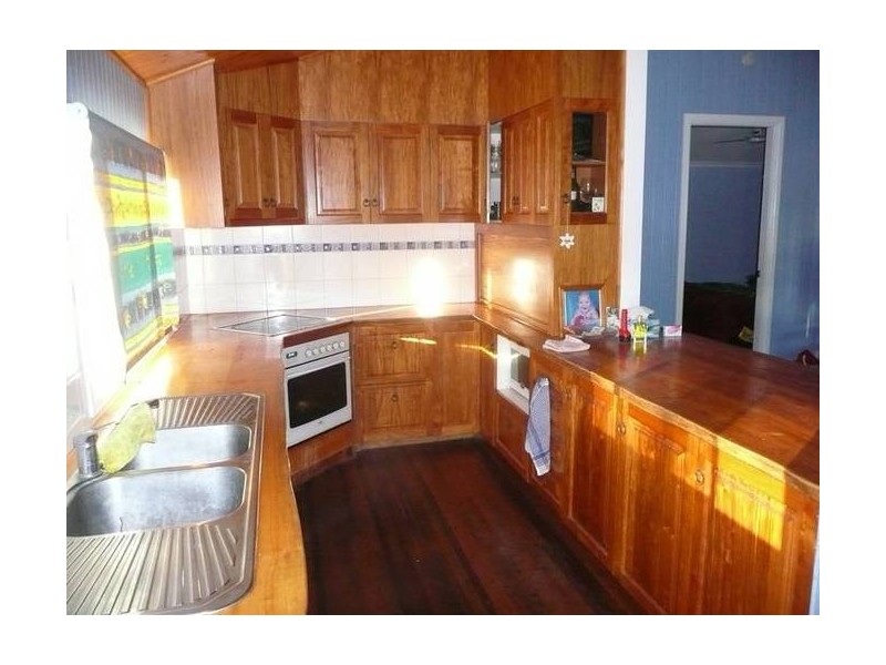 38 REYNOLDS STREET, Bowen QLD 4805