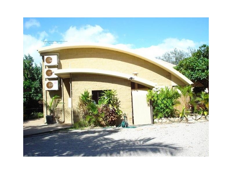 3/8 Pandanus Street, Bowen QLD 4805