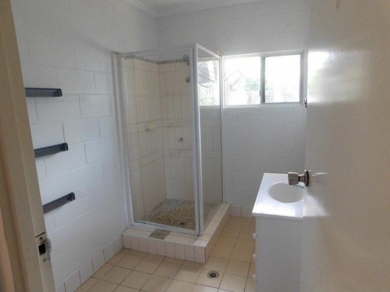 1/10 Nona Street, Bowen QLD 4805