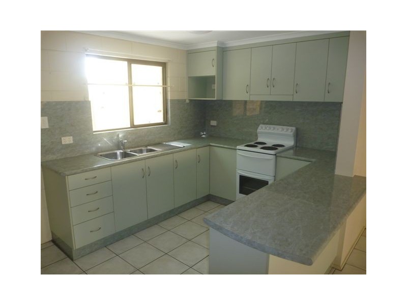 7/2a Powell Street, Bowen QLD 4805