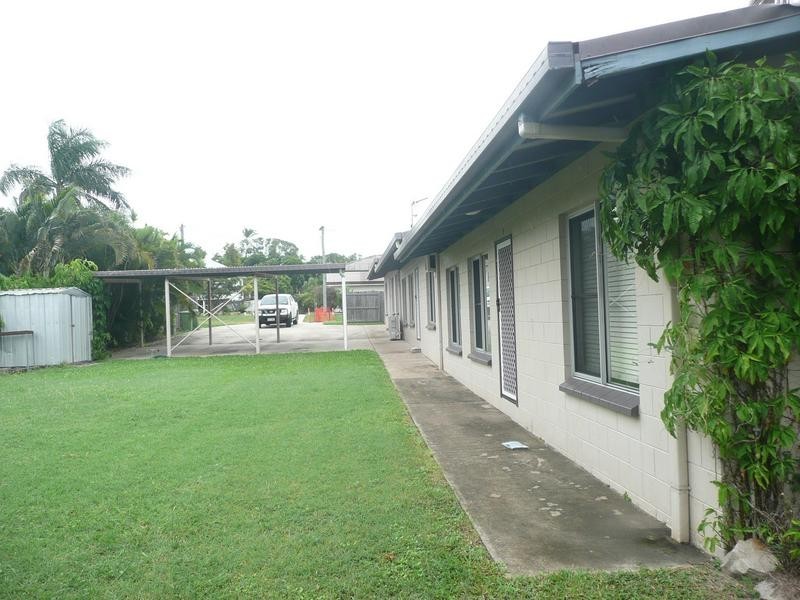 1,2,3/51 Leichhardt Street, Bowen QLD 4805