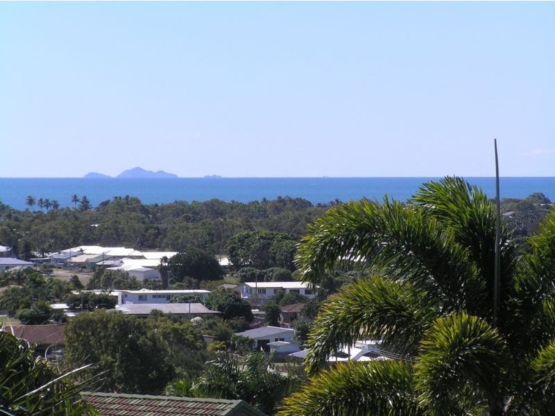 7 Pilcher Place, Bowen QLD 4805