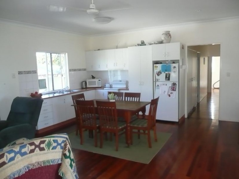 28 Field Street, Bowen QLD 4805