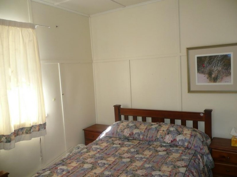 28 Field Street, Bowen QLD 4805