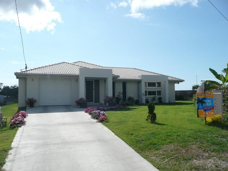 32 Emmerson Drive, Bowen QLD 4805
