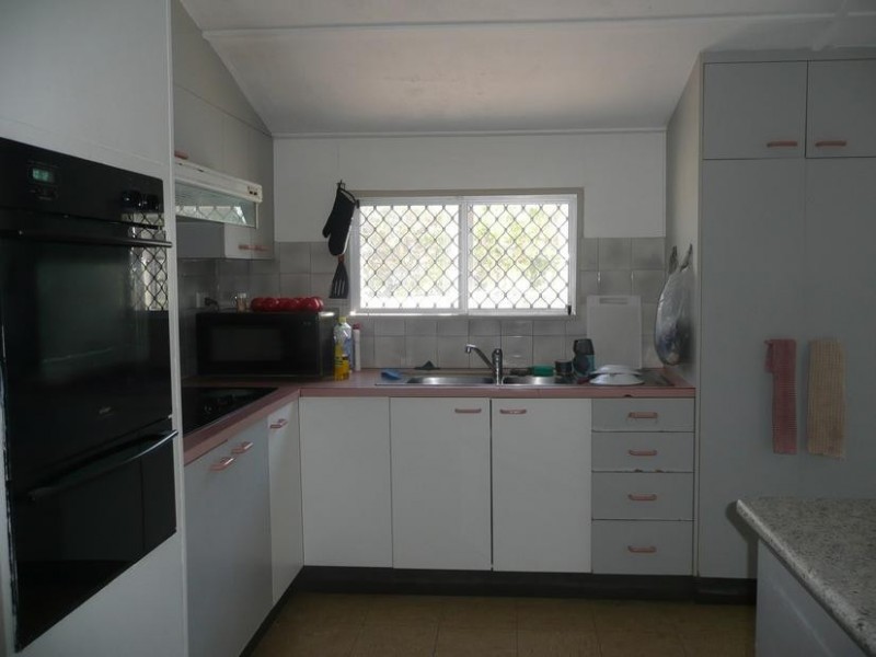 14 Livingstone Street, Bowen QLD 4805