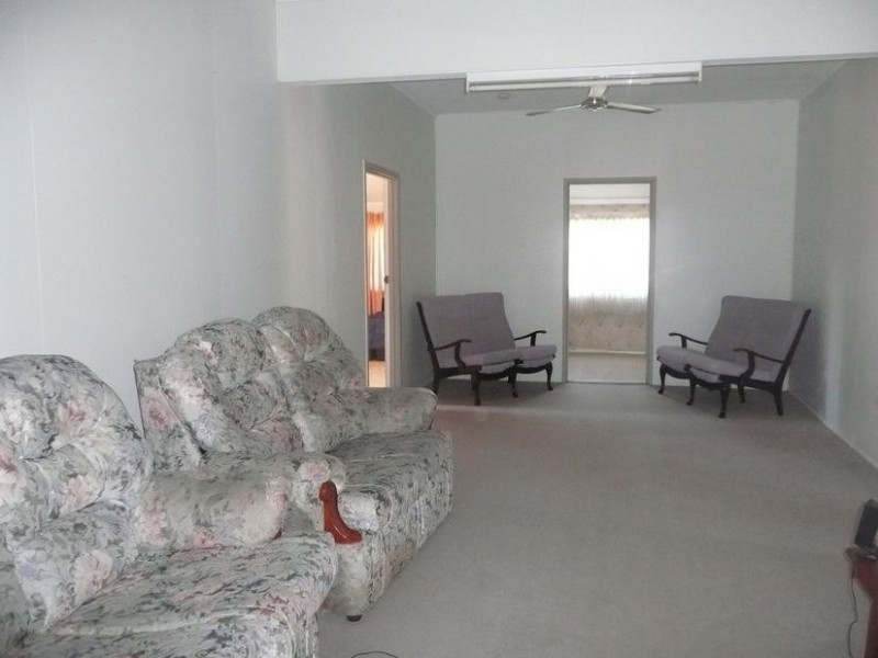 14 Livingstone Street, Bowen QLD 4805