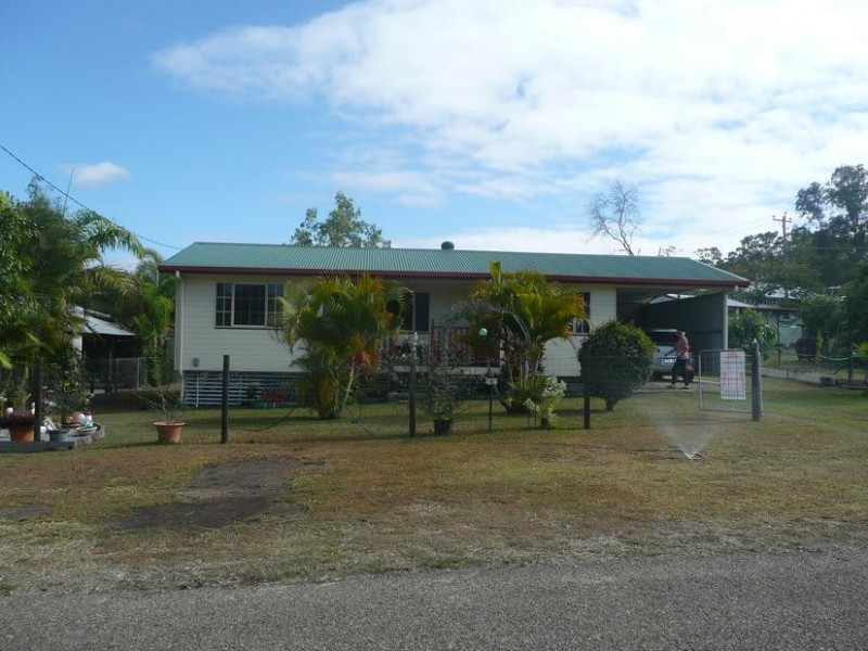 4 Murphy Street, Collinsville QLD 4804