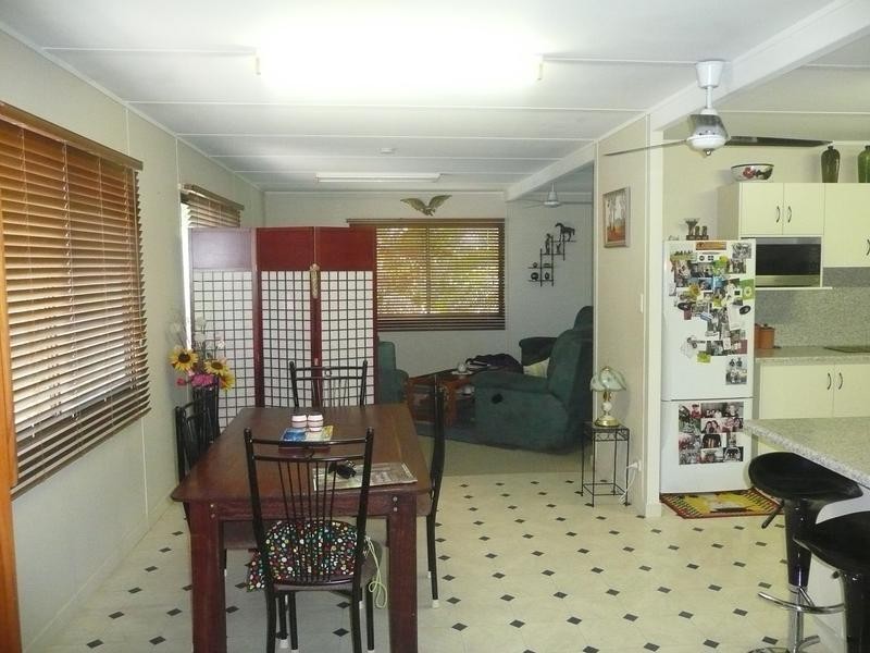 4 Jenkins Place, Collinsville QLD 4804