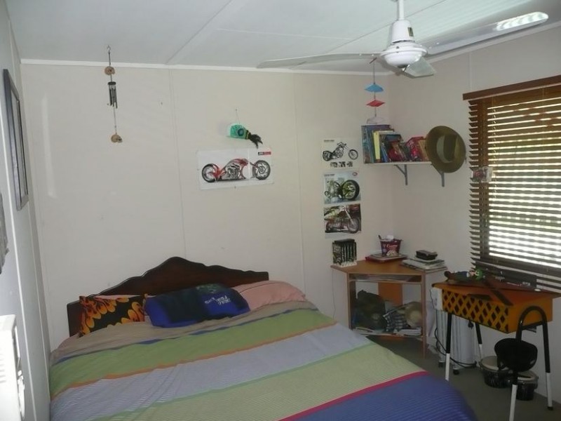 4 Jenkins Place, Collinsville QLD 4804