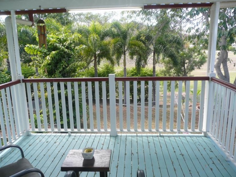 4 Jenkins Place, Collinsville QLD 4804