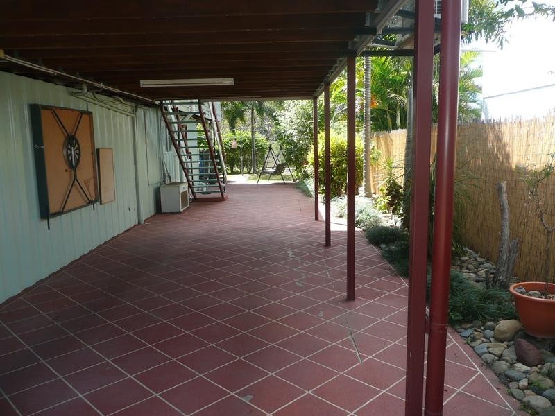 4 Jenkins Place, Collinsville QLD 4804