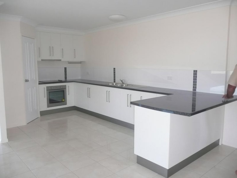 2/98A Williams Street, Bowen QLD 4805