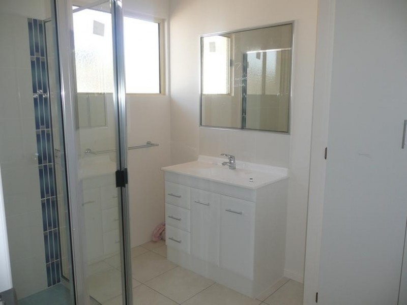 2/98A Williams Street, Bowen QLD 4805