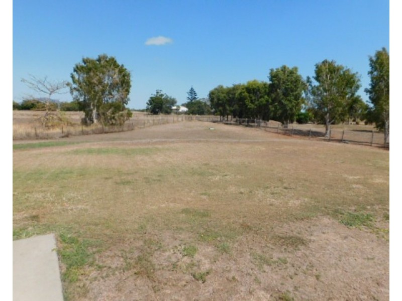 22 Lucinda Place, Bowen QLD 4805