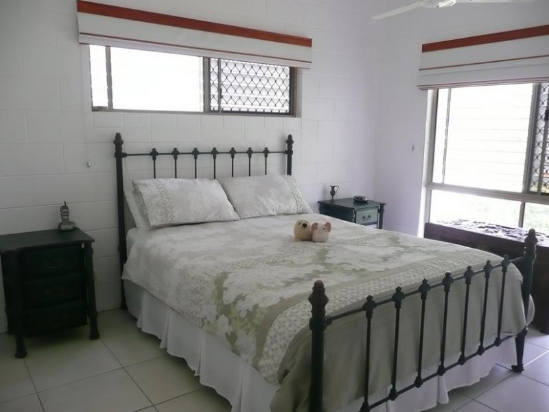 2/5 Lotus Lane, Bowen QLD 4805