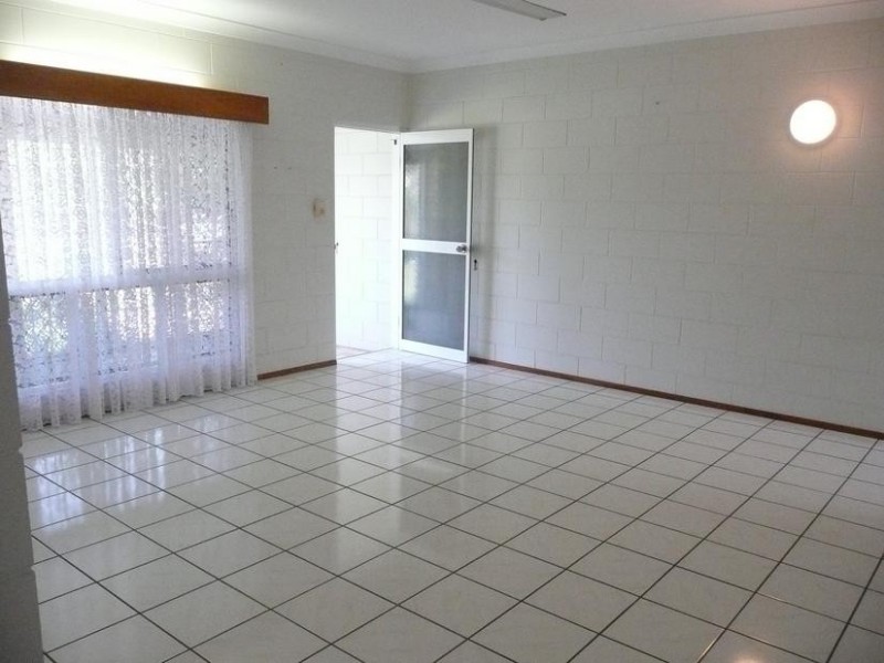 2a Verna Street, Bowen QLD 4805