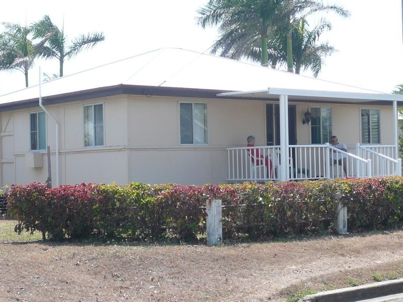 8 Murray Avenue, Bowen QLD 4805