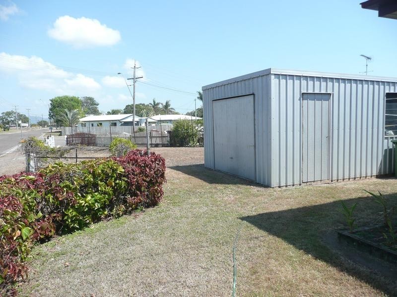 8 Murray Avenue, Bowen QLD 4805