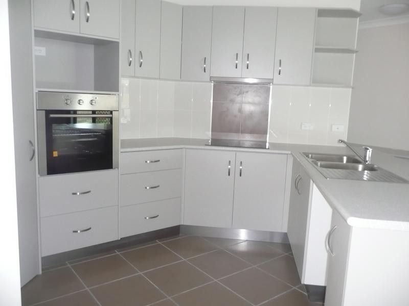 10 COWRIE STREET, Bowen QLD 4805