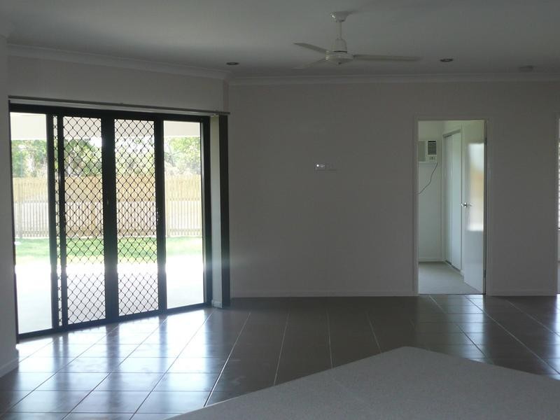 10 COWRIE STREET, Bowen QLD 4805