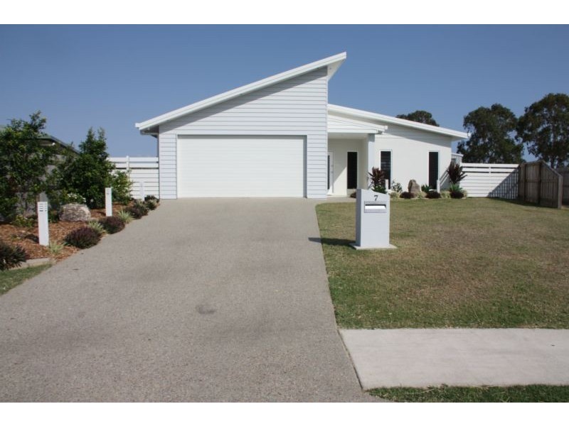 7 Cullen Close, Bowen QLD 4805