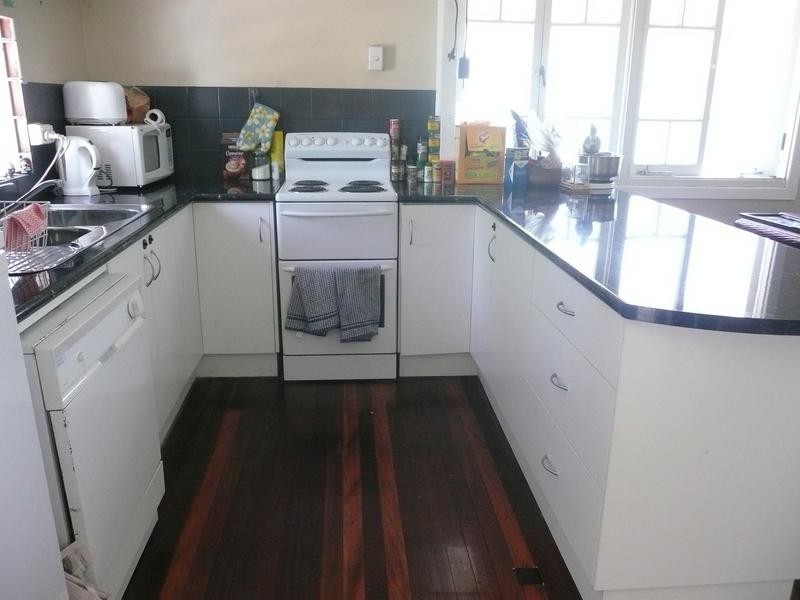 1 Pelican Street, Collinsville QLD 4804