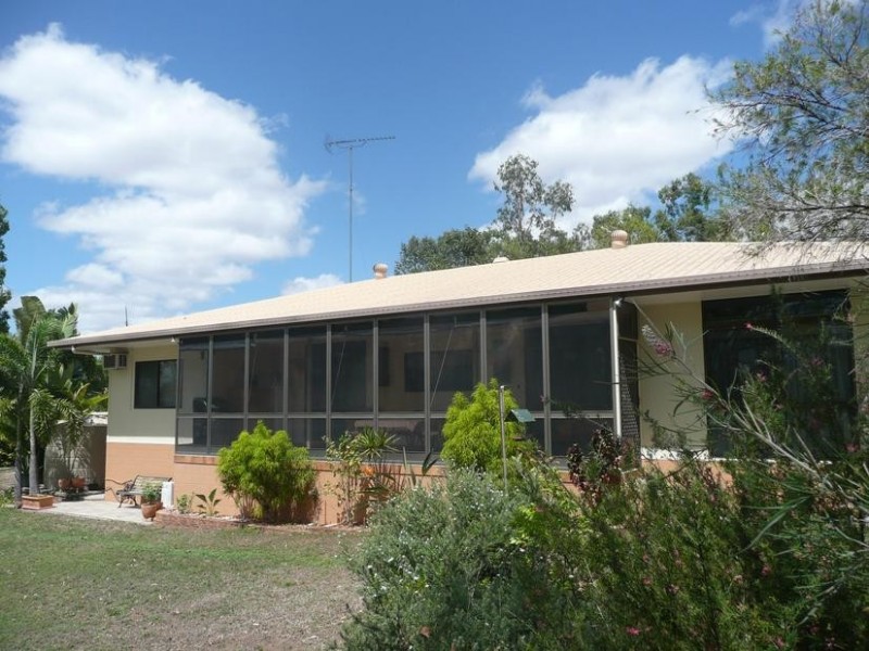 15 Collin Road, Collinsville QLD 4804