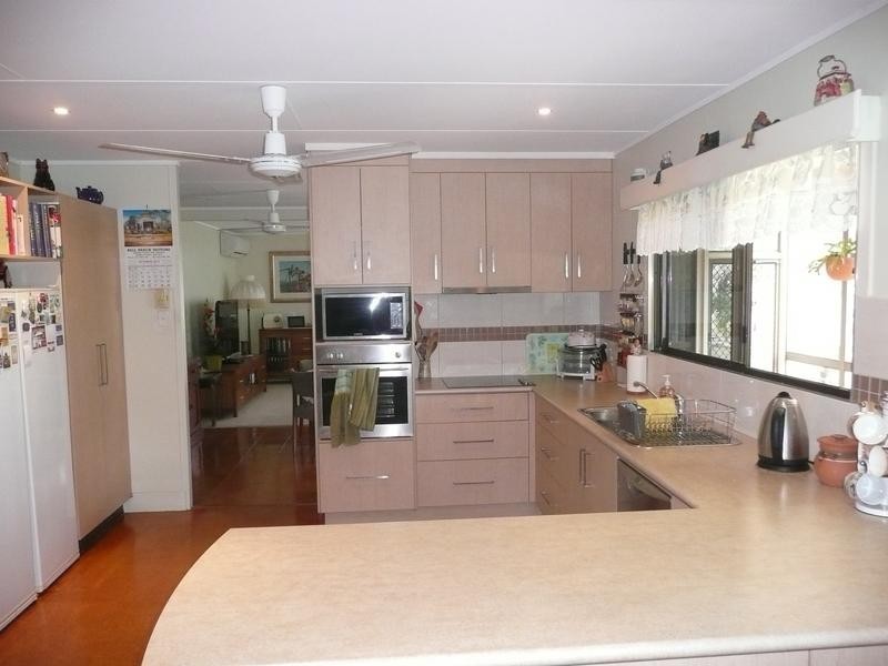 15 Collin Road, Collinsville QLD 4804