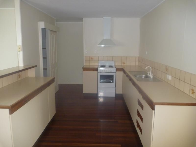 21 Hay Street, Bowen QLD 4805