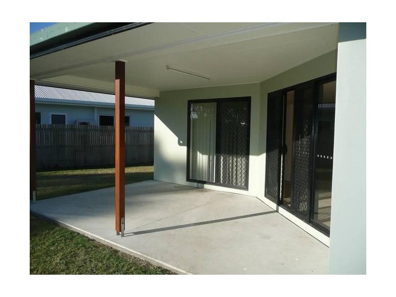5 Cullen Close, Bowen QLD 4805