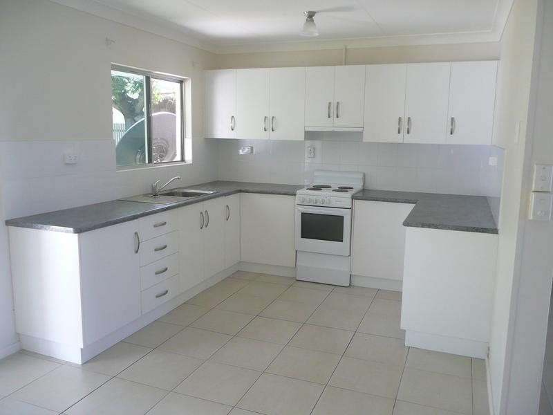 6 Rodney Street, Bowen QLD 4805