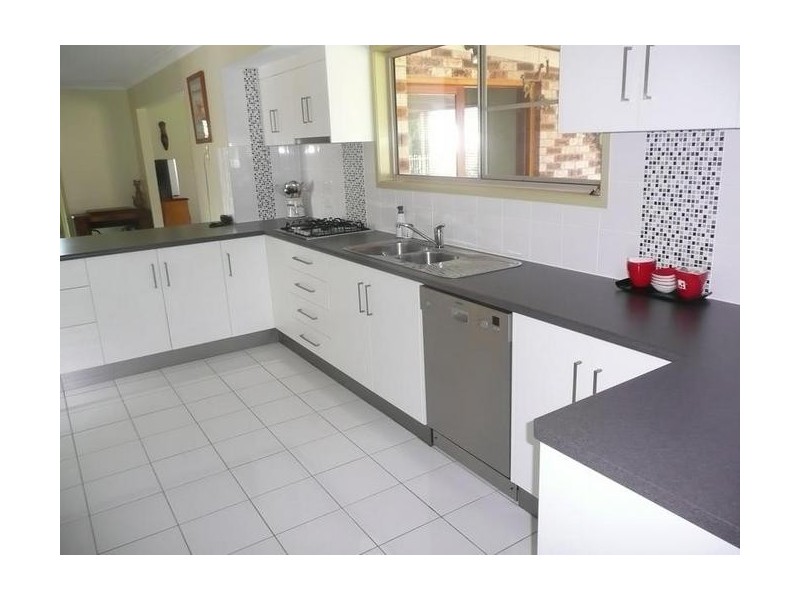 15 Eglinton Street, Bowen QLD 4805