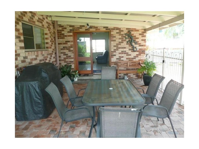 15 Eglinton Street, Bowen QLD 4805