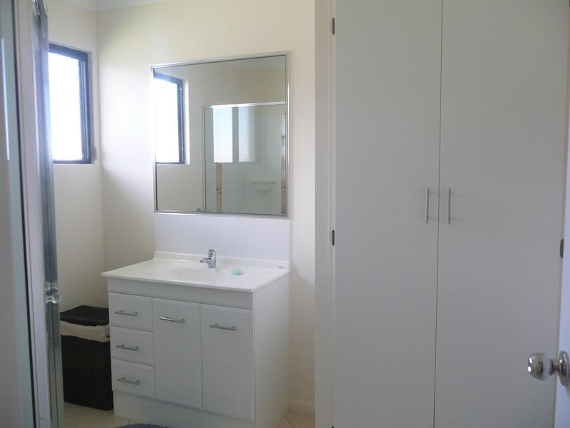 10 Lemon Grove, Bowen QLD 4805