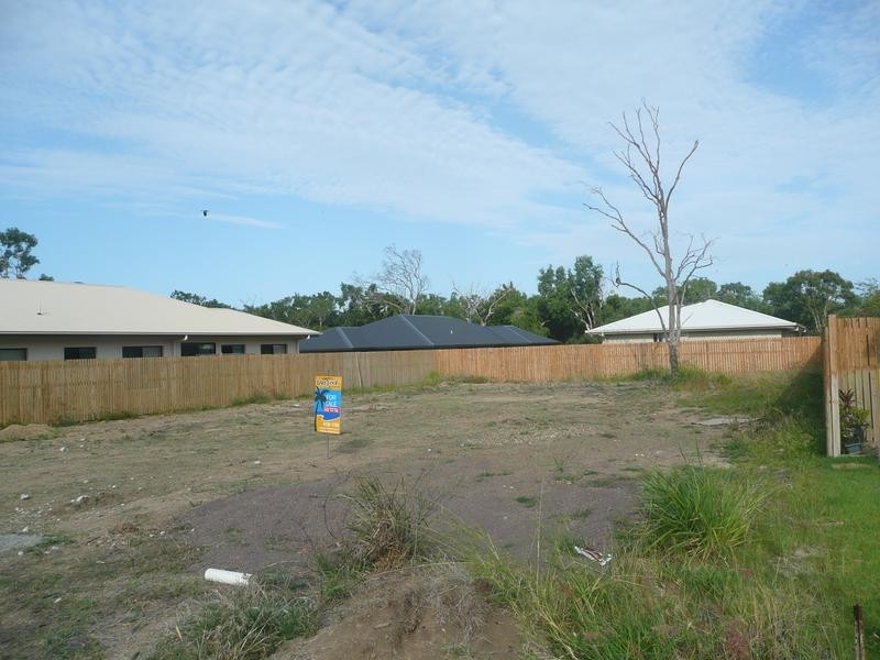 6 Cowrie Street, Bowen QLD 4805