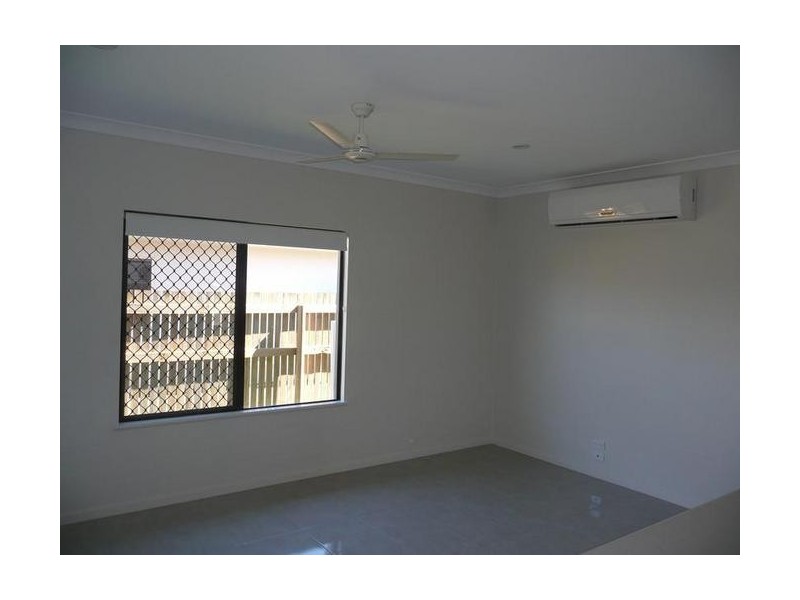 37 Seabreeze Close, Bowen QLD 4805