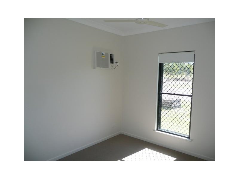 37 Seabreeze Close, Bowen QLD 4805