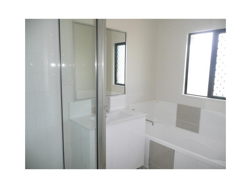 37 Seabreeze Close, Bowen QLD 4805