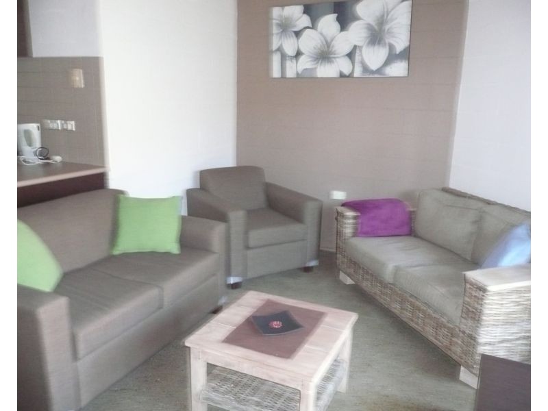 3/8 Pandanus Street, Bowen QLD 4805