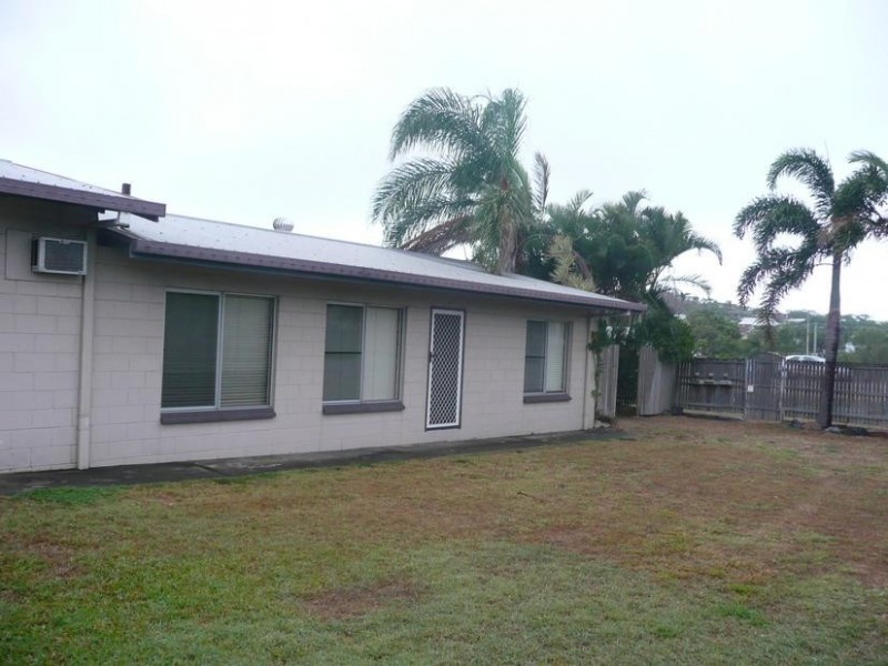 2/51 Leichhardt Street, Bowen QLD 4805