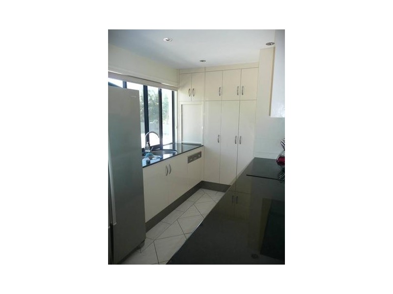 4/101 Herbert Street, Bowen QLD 4805