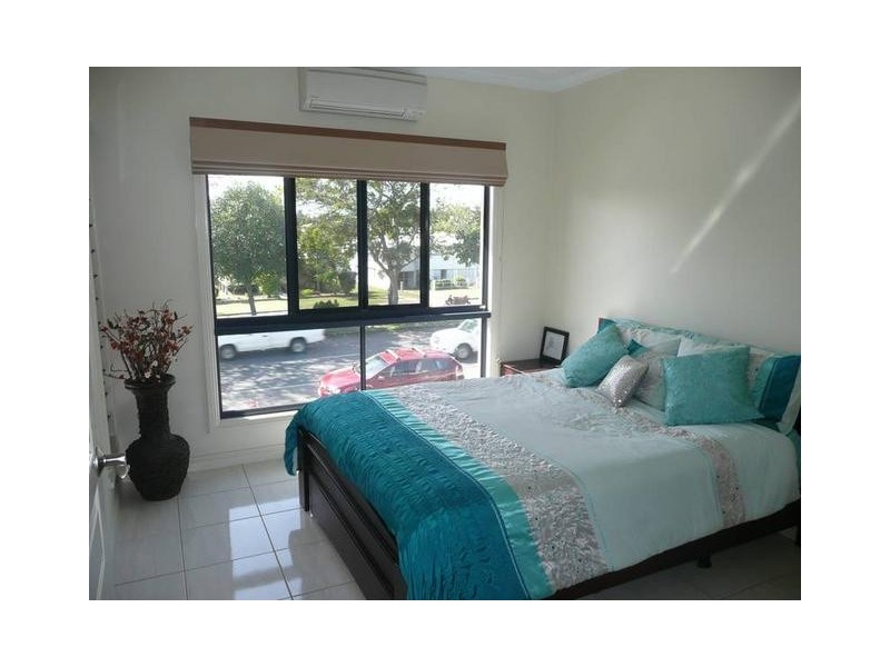 4/101 Herbert Street, Bowen QLD 4805