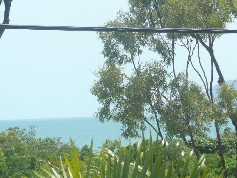 17 Pitcain Avenue, Bowen QLD 4805