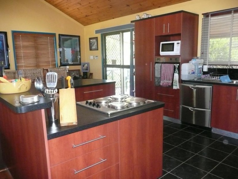 28 Rose Bay Road, Bowen QLD 4805