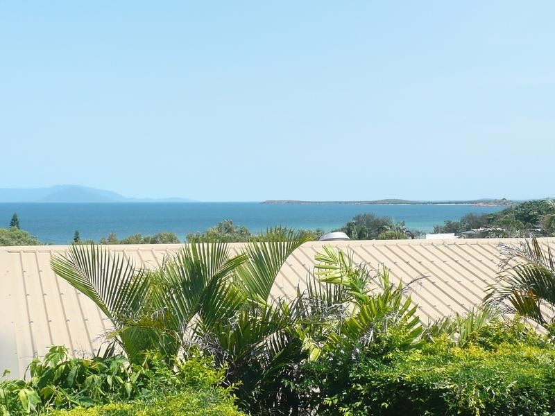 28 Rose Bay Road, Bowen QLD 4805