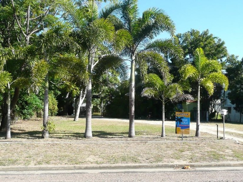 73 Golf Links Road, Bowen QLD 4805